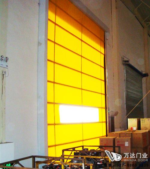 花溪工厂堆积门